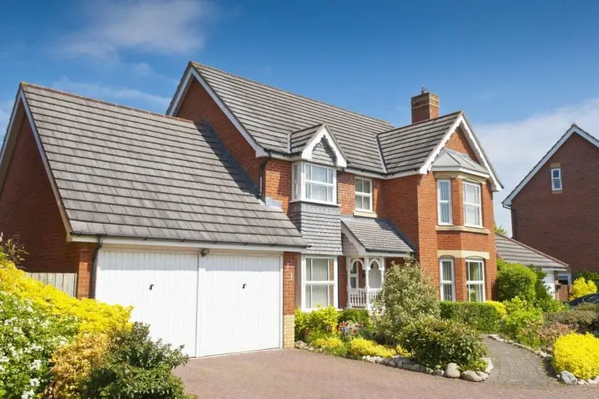 garage door fitters leciestershire